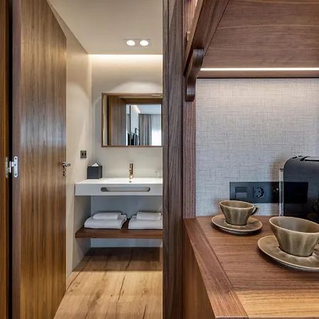 Indigo By Ihg Hotel